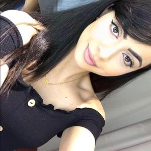 Meet your Posher, Zahra